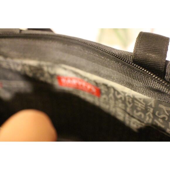 (Z) HARVEY'S seatbelt BLACK SHOULDER bag purse (100 - Picture 11 of 11